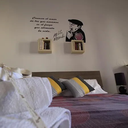 Bed and Breakfast Bed 'n Books *