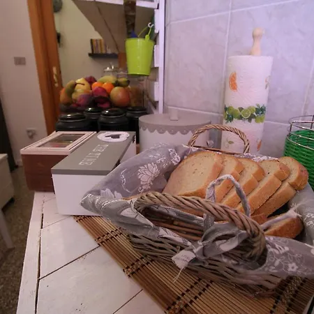 Bed and Breakfast Bed 'n Books *