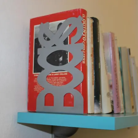فندق مبيت وإفطار Bed 'n Books ساساري
